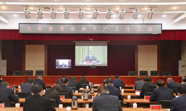 离石区召开全区干部驻村暨春耕备耕工作推进会 张潞萍