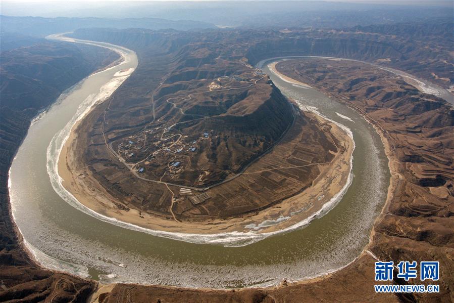 （美丽中国）（4）“银色巨龙”——黄河临汾段现流凌景观